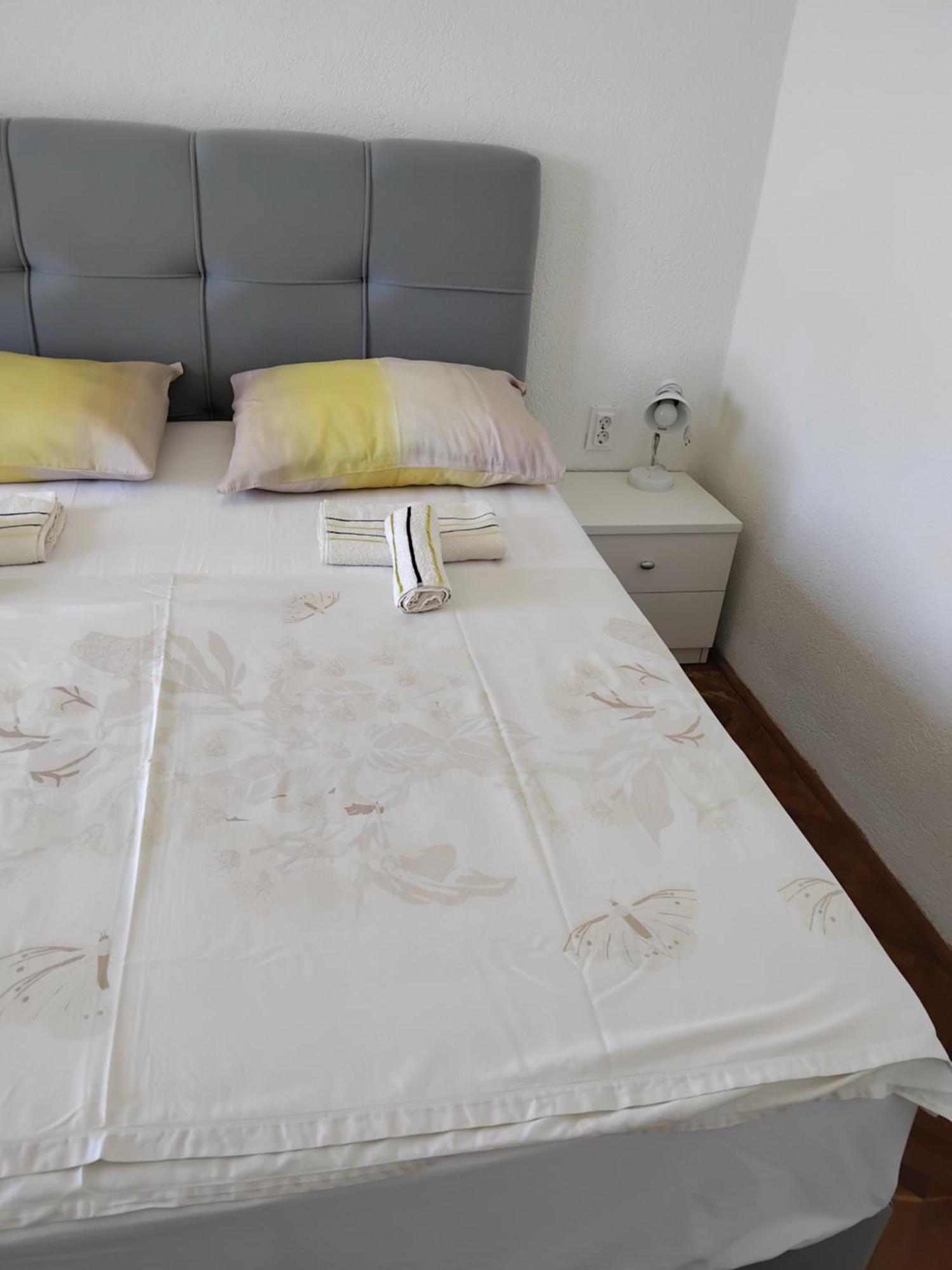 Rooms Anela With Large Common Tarrace And Beautiful Sea View دوبروفينك المظهر الخارجي الصورة