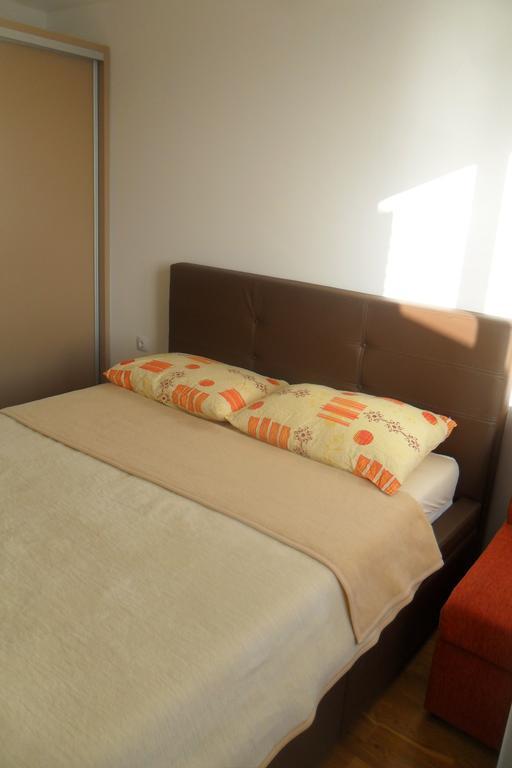 Rooms Anela With Large Common Tarrace And Beautiful Sea View دوبروفينك الغرفة الصورة