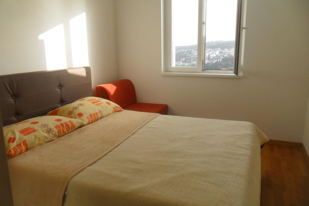 Rooms Anela With Large Common Tarrace And Beautiful Sea View دوبروفينك الغرفة الصورة