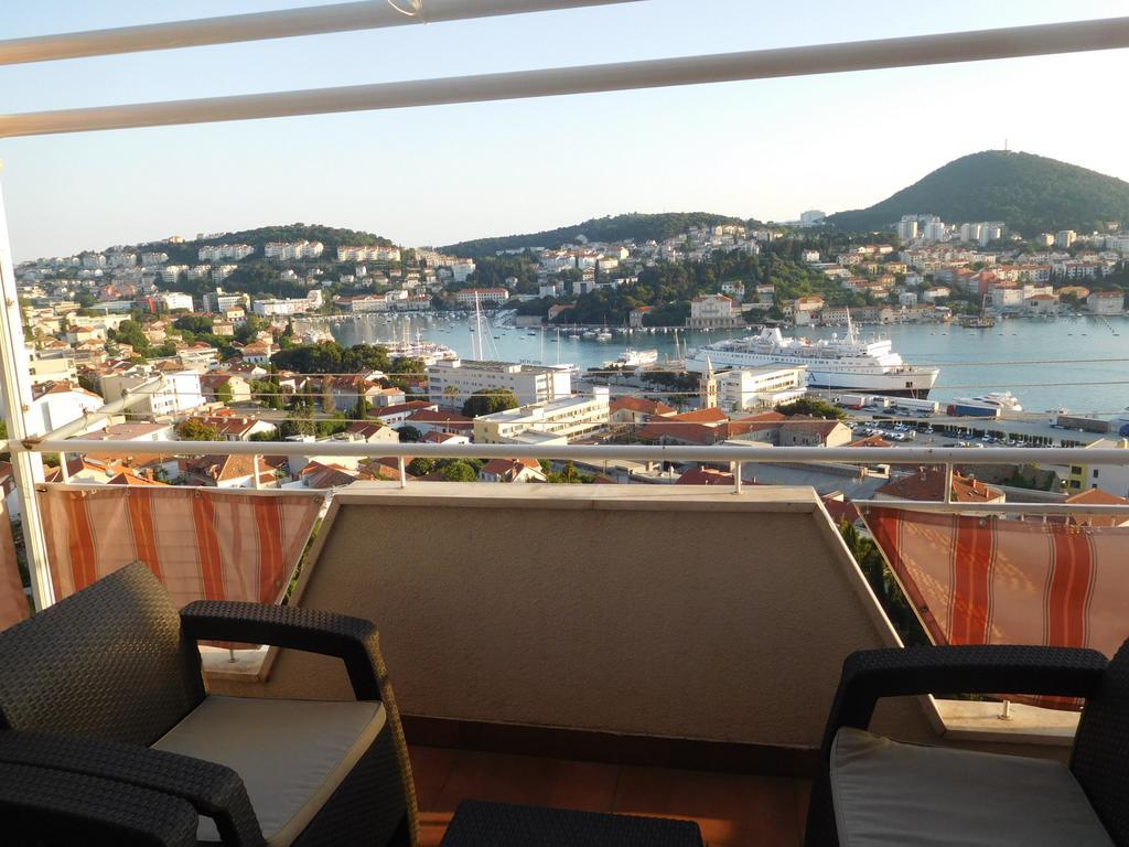 Rooms Anela With Large Common Tarrace And Beautiful Sea View دوبروفينك المظهر الخارجي الصورة